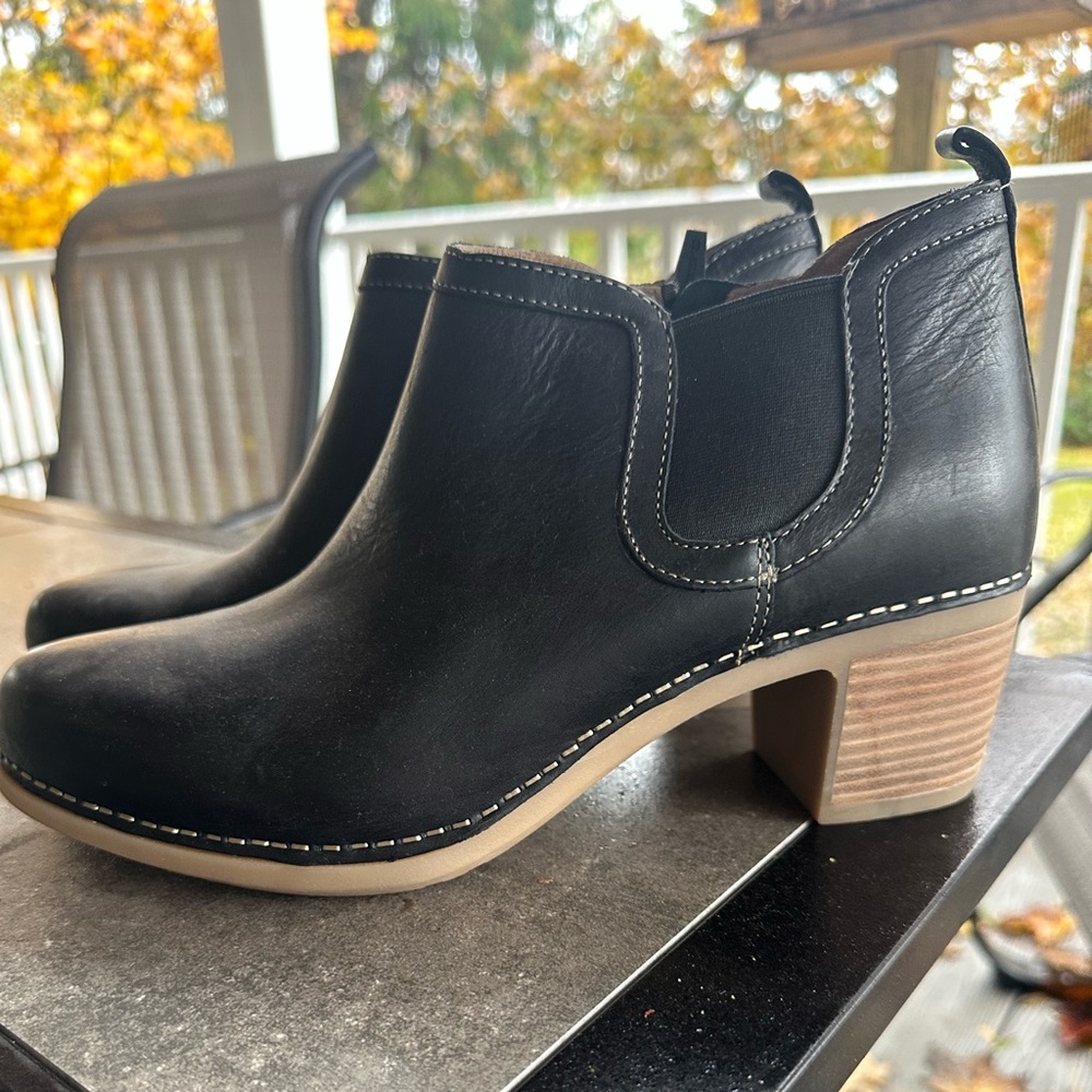Dansko Harlene black leather size 11/EU 41